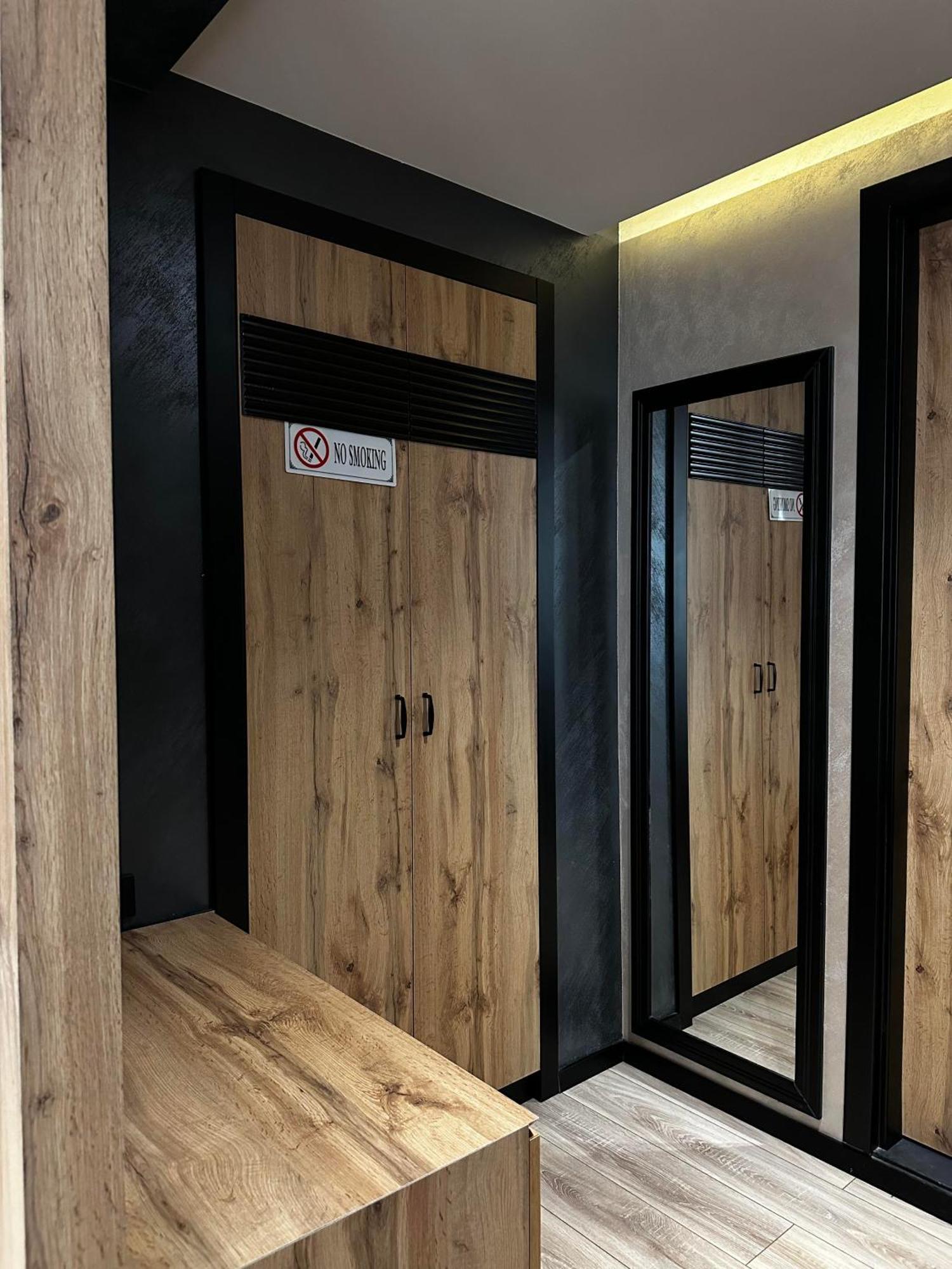 Zet Apartments - Bedroom & Bathroom พริสตีนา ภายนอก รูปภาพ